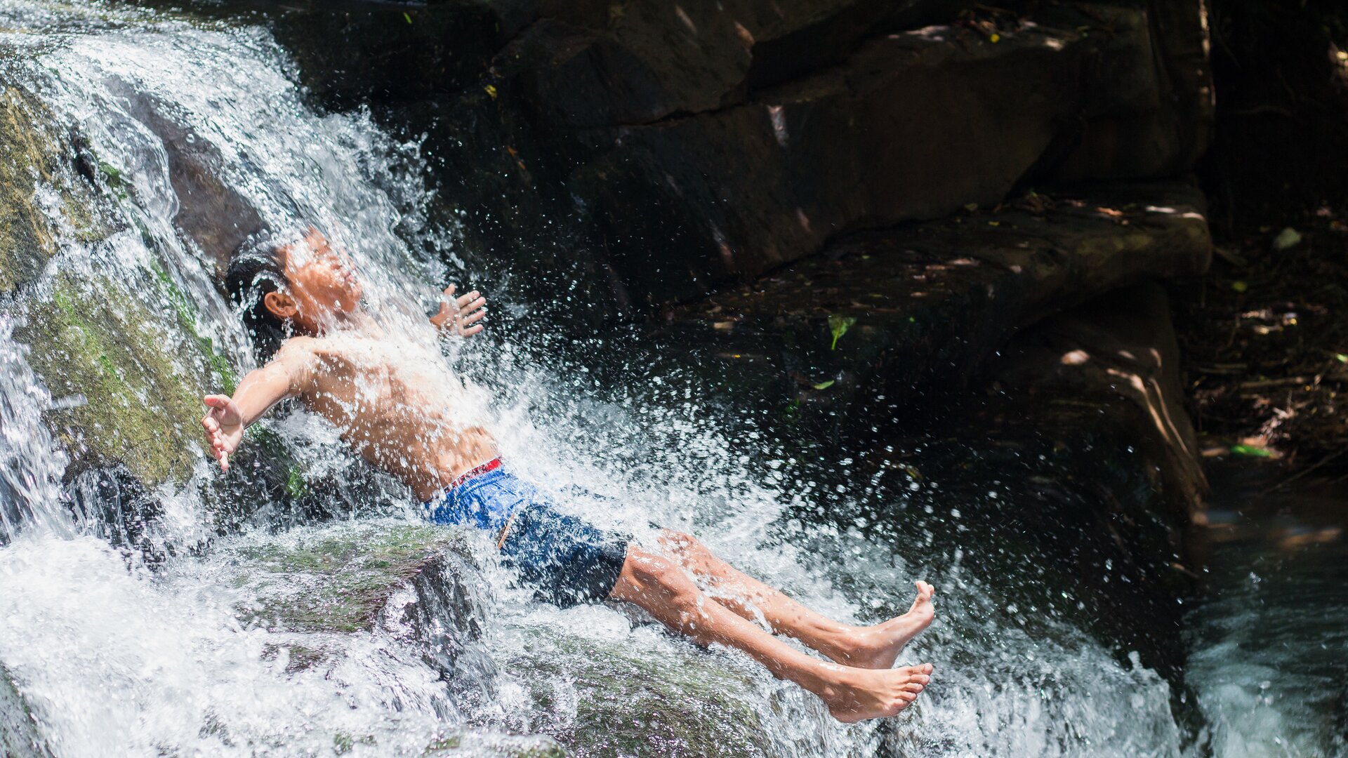 Raus ins echte Leben! | © Panther Media / Namotrips Raus ins echte Leben! | © Panther Media / Namotrips